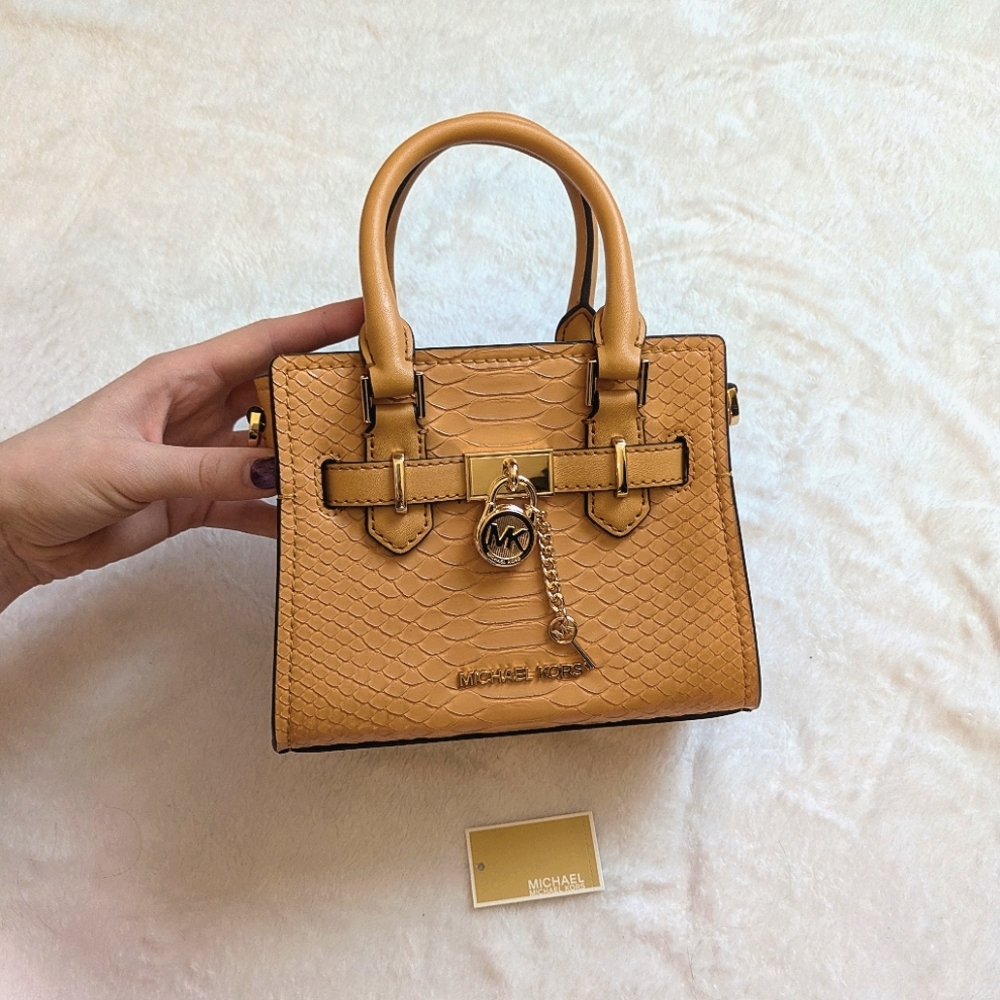 Micheal Kors small satchel ☁️🧡